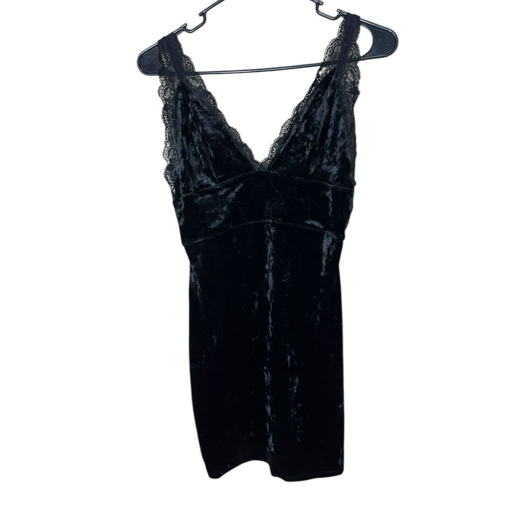 Free People Black Velvet Mini Dress Size XS‎